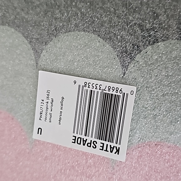 Kate Spade Intersario Scallop Wristlet - Picture 9 of 9